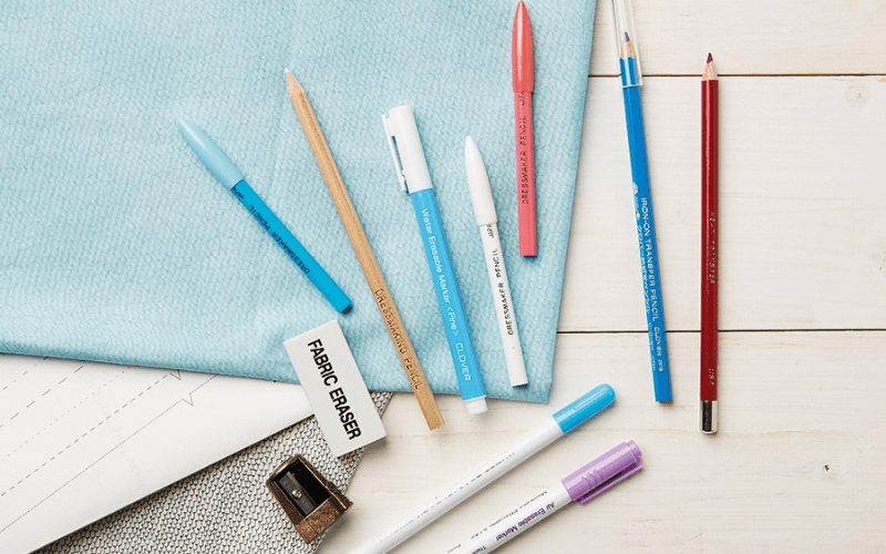 How to Choose the Right Fabric Pens for Your Project-min